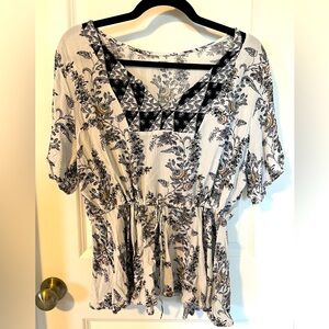 Maurices Tie Waist Flutter Sleeve Floral Blouse Size XL